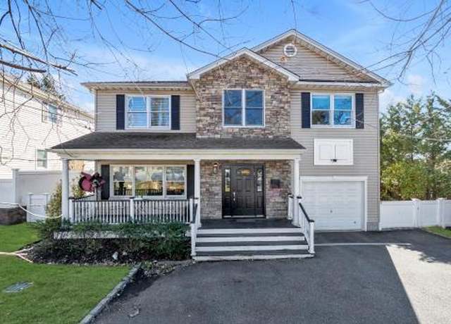 Property at 7 Revere Rd, Port Washington, NY 11050, 5 beds, 3.5 baths
