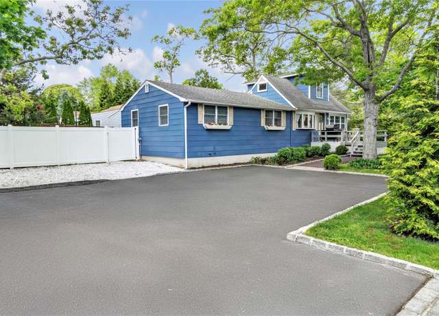 Property at 48 Springville Rd, Hampton Bays, NY 11946, 3 beds, 2 baths