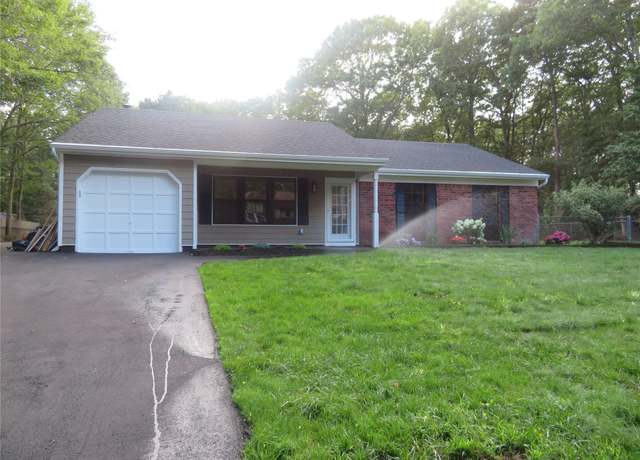 Property at 20 Hastings Dr, Ridge, NY 11961, 3 beds, 2 baths