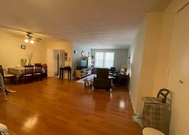 Property at 14430 Sanford Ave Unit 4U, Flushing, NY 11355, 1 bed, 1 bath