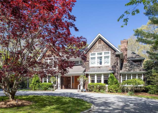 Property at 53 Cedar Ln W, Remsenburg, NY 11960, 4 beds, 5.5 baths
