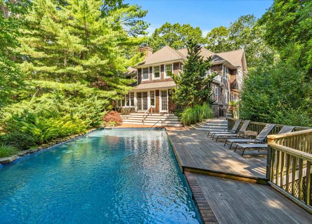 Property at 53 Cedar Ln W, Remsenburg, NY 11960, 4 beds, 5.5 baths