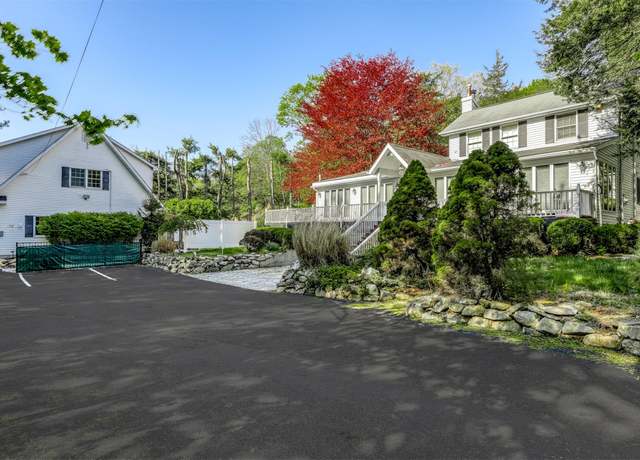 Property at 121 Thiells Rd, Stony Point, NY 10980, 5 beds, 5 baths