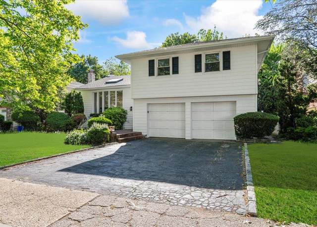 Property at 311 Hungry Harbor Rd, North Woodmere, NY 11581, 4 beds, 2.5 baths