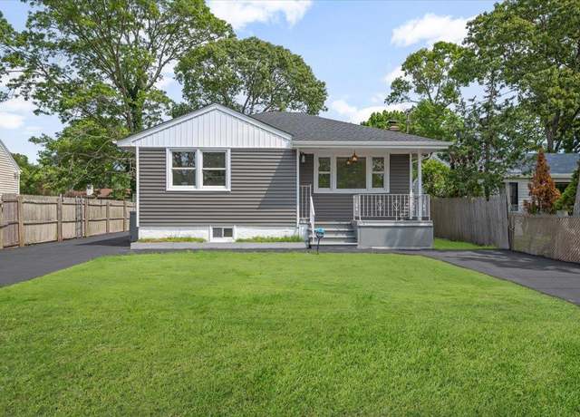Property at 15 Robinwood Dr, Mastic Beach, NY 11951, 2 beds, 2 baths