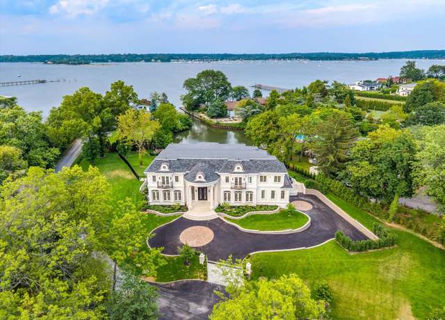 Property at 566 E Shore Rd, Great Neck, NY 11024, 6 beds, 5.5 baths