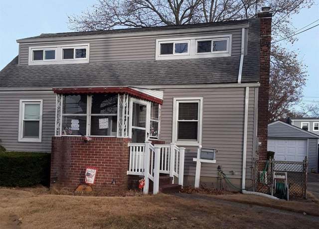 Property at 3 East Ct, Bethpage, NY 11714, 4 beds, 2 baths