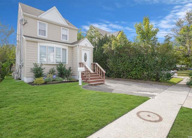 Property at 66 Kenmore Rd, Valley Stream, NY 11581, 1 bed