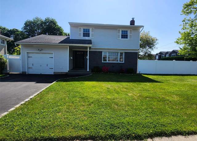Property at 47 Barnum Ave, Plainview, NY 11803, 3 beds, 2 baths