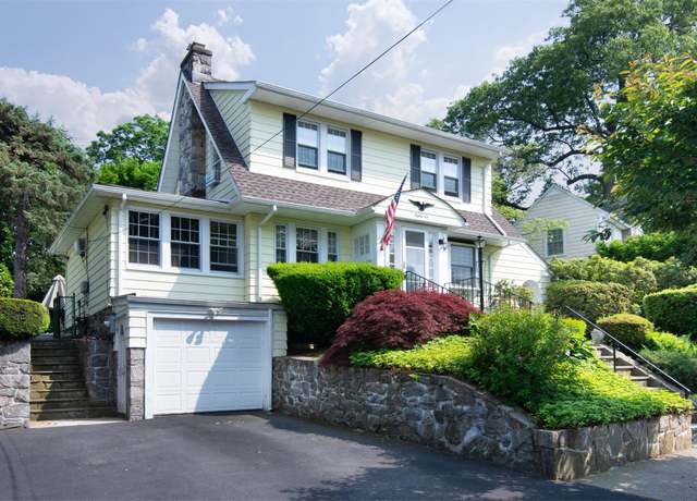 Property at 86 Bella Vista St, Tuckahoe, NY 10707, 3 beds, 1.5 baths