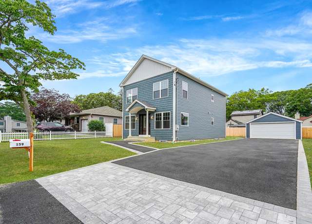 Property at 159 Mohawk St, Ronkonkoma, NY 11779, 4 beds, 2 baths