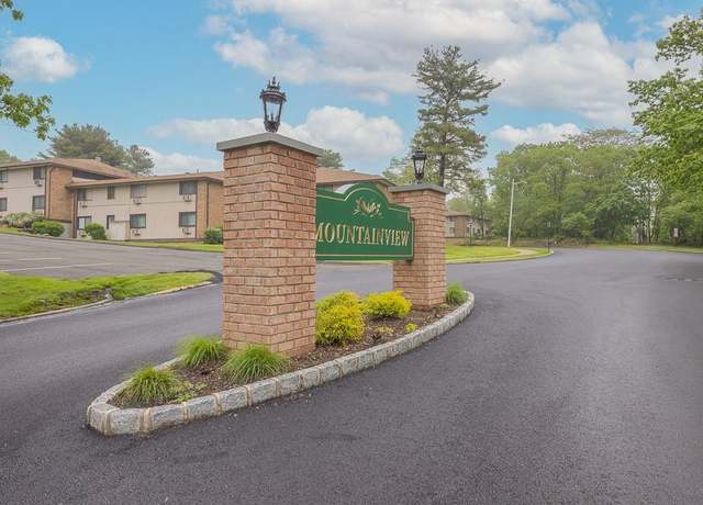 Property at 905 Sierra Vista Ln, Valley Cottage, NY 10989, 1 bed, 1.5 baths