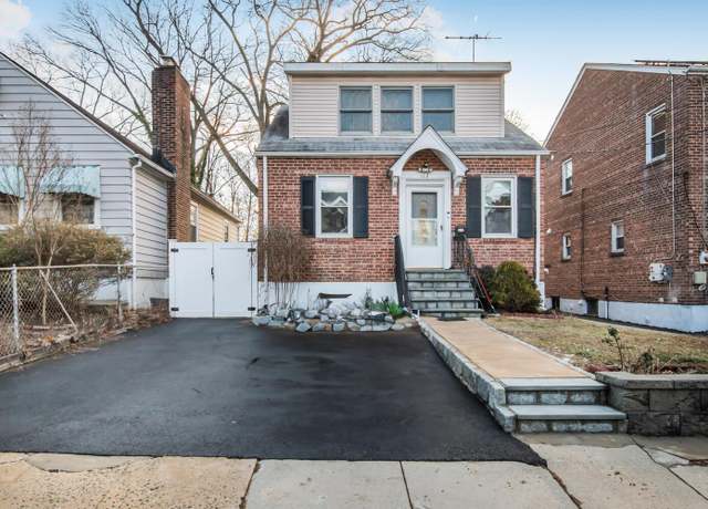 Property at 112 Hart Ave, Yonkers, NY 10704, 3 beds, 3 baths