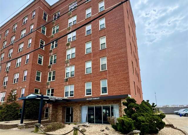 Property at 560 W Broadway Unit 5K, Long Beach, NY 11561, 1 bed, 1 bath