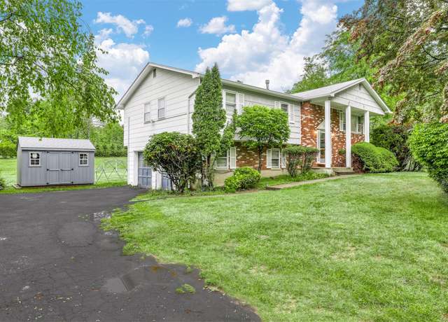 Property at 12 Jay Ct, Monsey, NY 10952, 4 beds, 2.5 baths