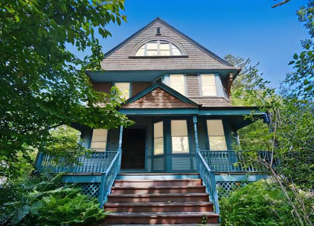 Property at 147 N Fulton Ave, Mount Vernon, NY 10550, 7 beds, 2.5 baths