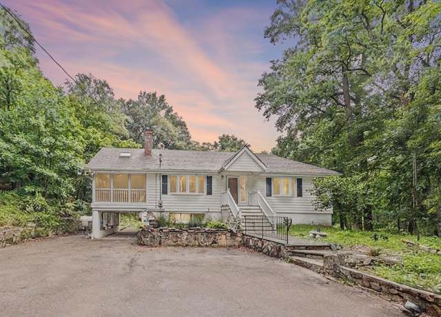 Property at 100 Upland Dr, Garrison, NY 10524, 5 beds, 2 baths