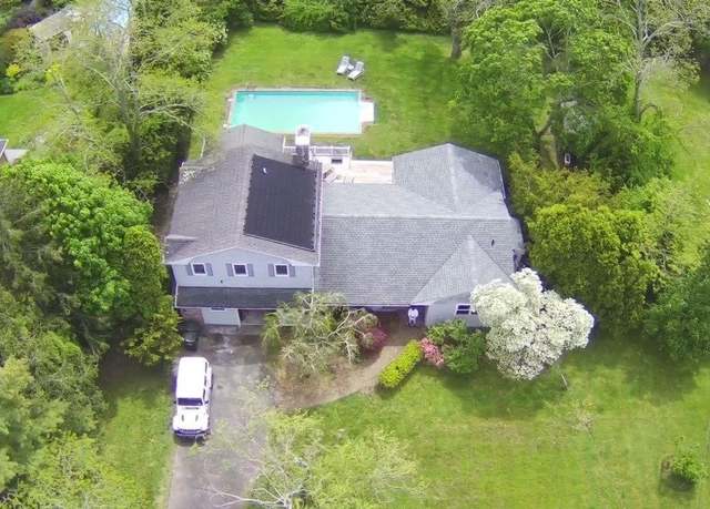 Property at 36 Walker Ave, East Quogue, NY 11942, 5 beds, 3 baths