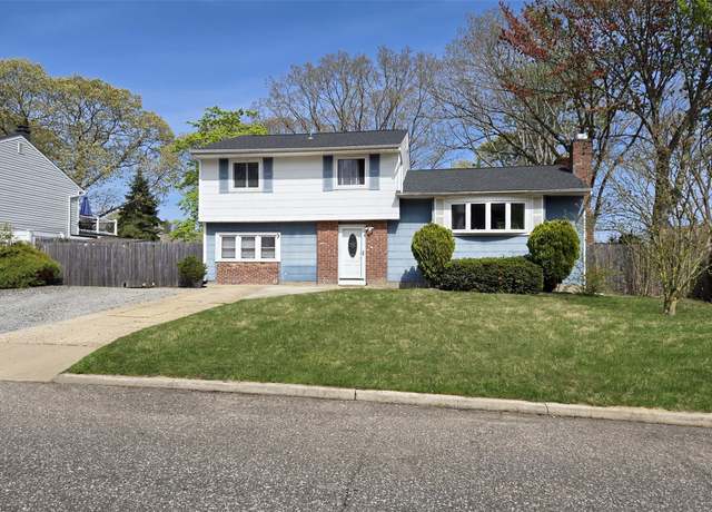 Property at 127 Ruland Rd, Selden, NY 11784, 3 beds, 2 baths