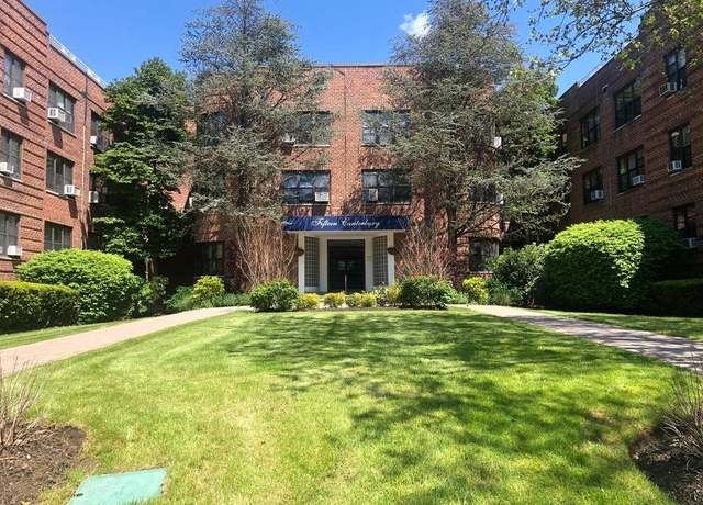 Property at 15 Canterbury Unit C-13, Great Neck Plaza, NY 11021, 1 bath
