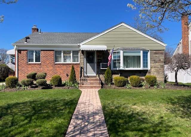 Property at 149 Carol Rd, East Meadow, NY 11554, 3 beds, 1.5 baths