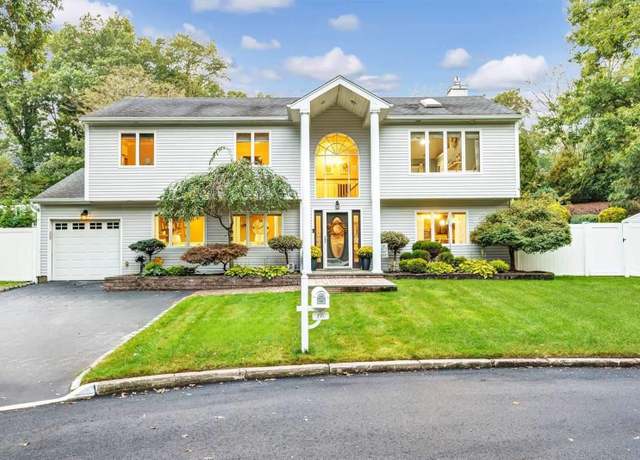 Property at 16 Mayfair Ct, Nesconset, NY 11767, 4 beds, 3 baths