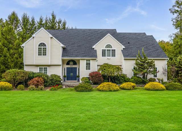 Property at 97 Random Farms Dr, Chappaqua, NY 10514, 4 beds, 3.5 baths