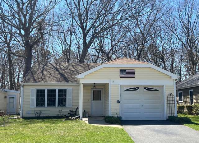 Property at 223 Belfast Ln, Ridge, NY 11961, 2 beds, 2 baths