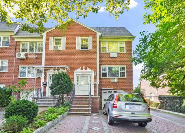 Property at 21260 16th Ave, Bayside, NY 11360, 5 beds, 4 baths
