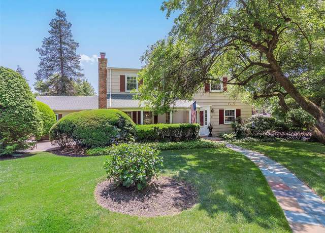 Property at 22 Beverly Rd, Port Washington, NY 11050, 4 beds, 3 baths