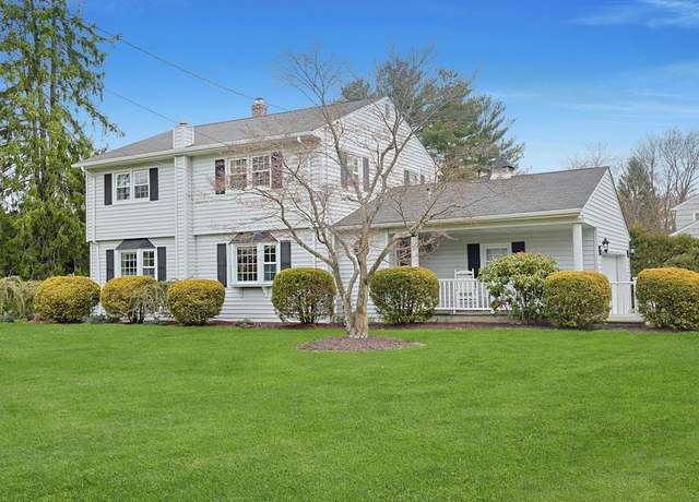 Property at 3 Willow Dr, Briarcliff Manor, NY 10510, 4 beds, 2.5 baths