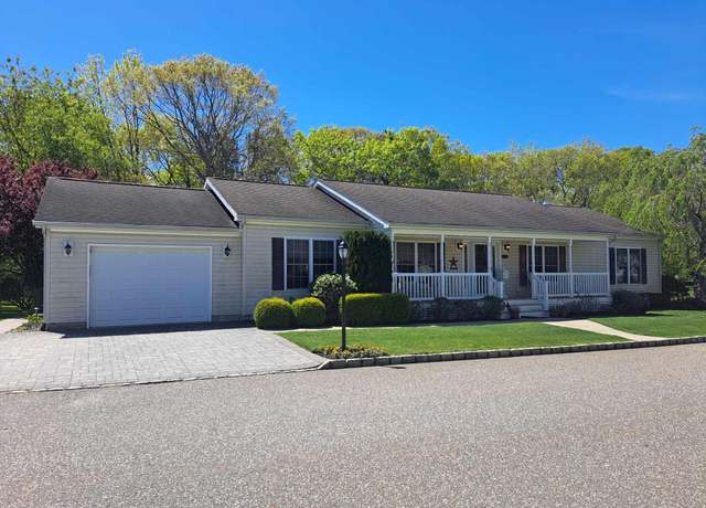 Property at 1407 - 263 Middle Rd #263, Calverton, NY 11933, 3 beds, 3 baths