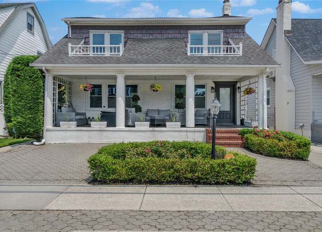 Property at 334 Beach 146th St, Belle Harbor, NY 11694, 4 beds, 2.5 baths