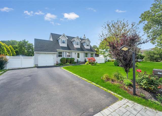 Property at 34 Harlem Ave, Medford, NY 11763, 4 beds, 3 baths