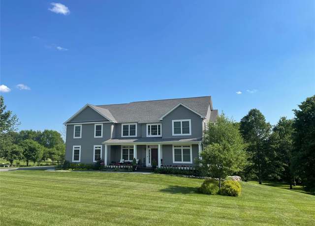 Property at 152 Fox Hill Run, Rock Tavern, NY 12575, 4 beds, 4 baths