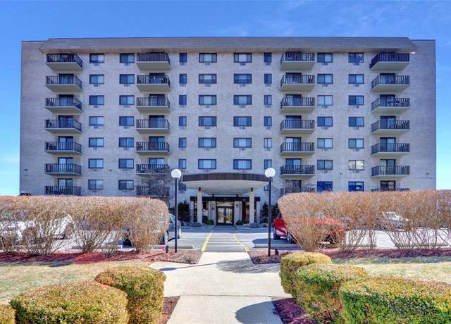 Property at 666 Pelham Rd Unit 4B, New Rochelle, NY 10805, 1 bed, 1 bath
