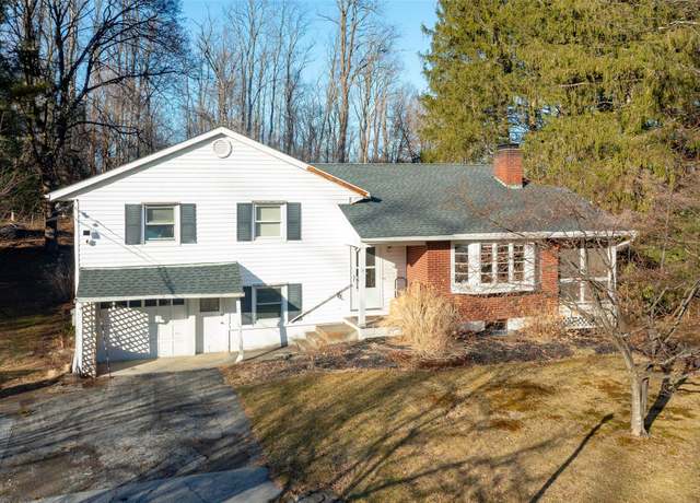 Property at 3 Titusville Hts, Poughkeepsie, NY 12603, 3 beds, 2 baths