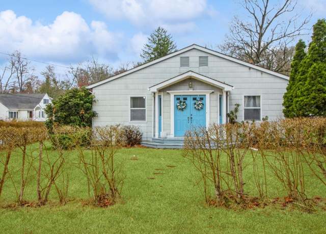 Property at 13 Cypress Ln, Yorktown Heights, NY 10598, 3 beds, 2 baths