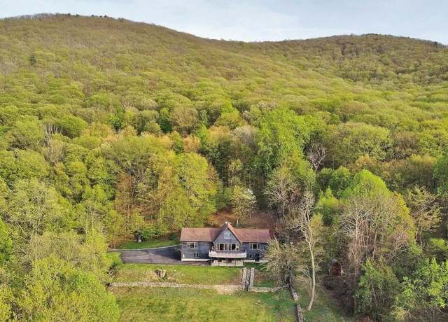 Property at 36 Blue Grass Ln, Beacon, NY 12508, 3 beds, 3.5 baths