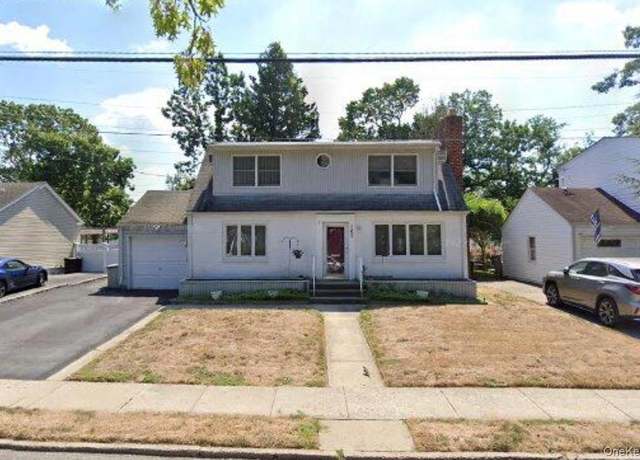 Property at 263 Foster Ave, Malverne, NY 11565, 3 beds, 1.5 baths
