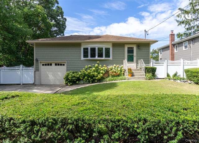 Property at 345 August Rd, North Babylon, NY 11703, 3 beds, 1 bath