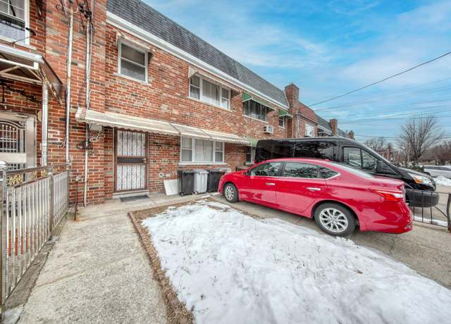 Property at 1026 E 213 St, Bronx, NY 10469, 5 beds, 3 baths