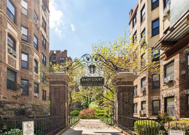 Property at 760 Brady Avenue Ave #417, Bronx, NY 10462, 2 beds, 1 bath
