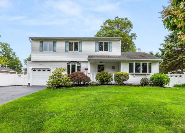 Property at 16 Stanwich Rd, Smithtown, NY 11787, 4 beds, 1.5 baths
