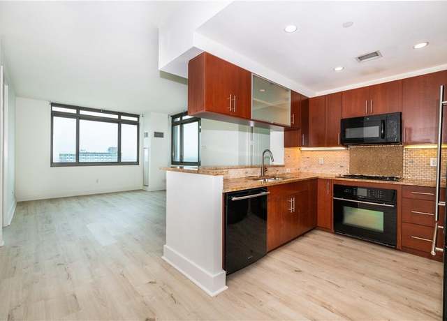 Property at 175 Huguenot St #2505, New Rochelle, NY 10801, 2 beds, 2.5 baths