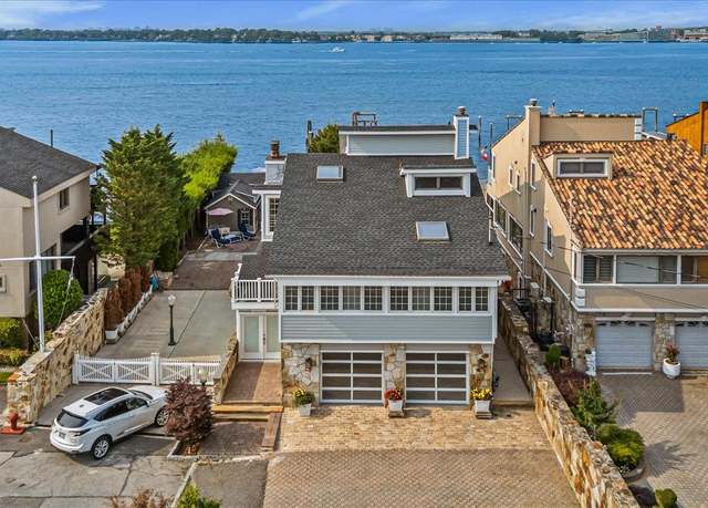 Property at 15445 Riverside Dr, Whitestone, NY 11357, 3 beds, 3.5 baths