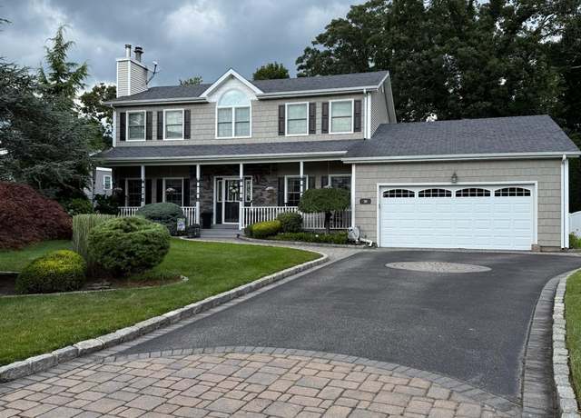 Property at 30 Rose Ct, Lindenhurst, NY 11757, 4 beds, 2 baths