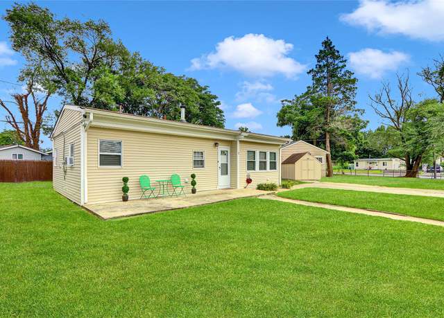 Property at 1 Somerset Rd W, Amityville, NY 11701, 3 beds, 2 baths