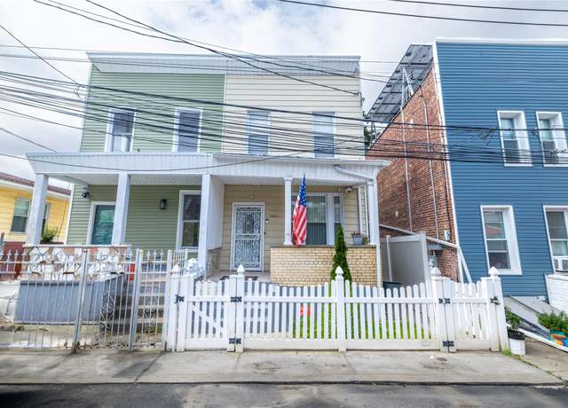 Property at 12 Vermont Ct, Brooklyn, NY 11207, 3 beds, 1.5 baths