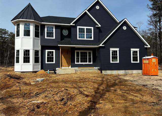 Property at 87 Jerusalem Hollow Rd, Manorville, NY 11949, 4 beds, 2.5 baths